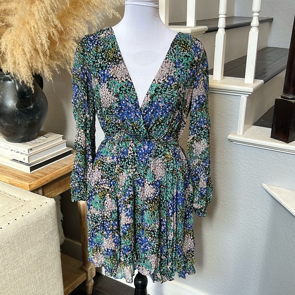 Anthropologie Dresses & Skirts - Maeve By Anthropologie Ditzy Floral Long Sleeved Dress - Size XS